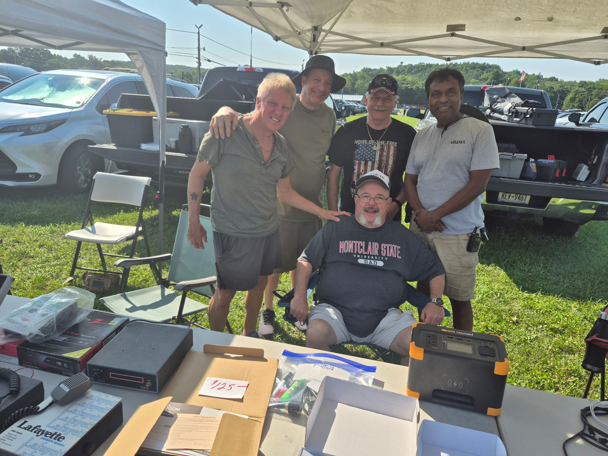 WEARC Friends Gather at the Sussex Hamfest